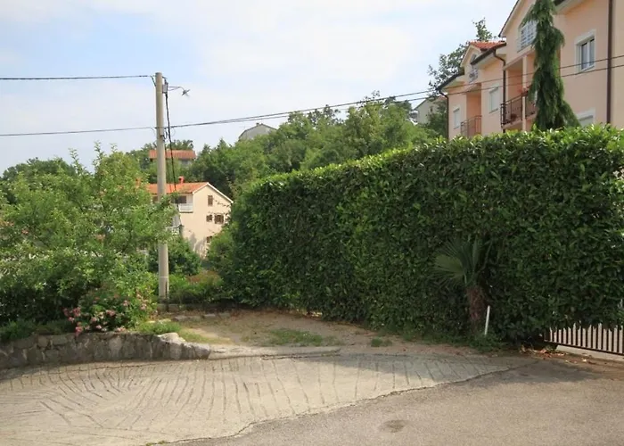 Appartement With A Parking Space - Pobri, - 7851 *