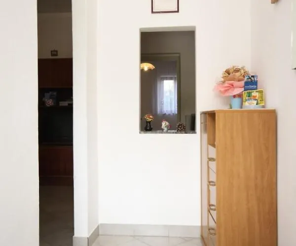 With A Parking Space - Pobri, - 7851 Appartement *